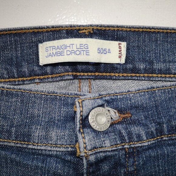 Levi's 505 Straight Leg Ladies Size 14M Medium Wash Blue Jeans - Picture 1 of 15
